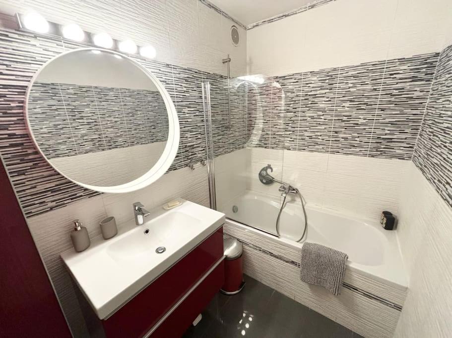 Appartement Confort Avec Balcon - Champigny 外观 照片